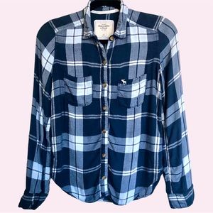 Abercrombie & Fitch Long Sleeve Blue/White Plaid Button Down Top, XS